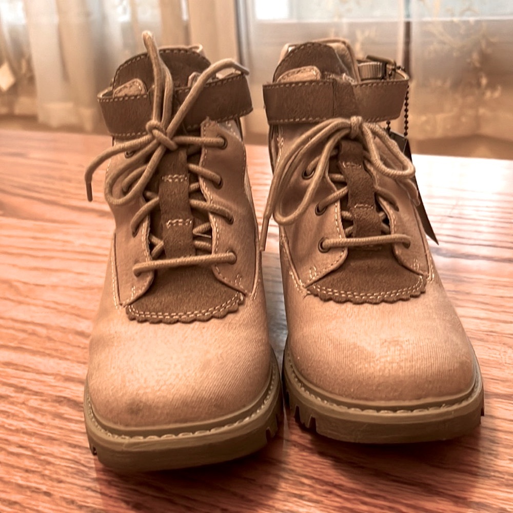 Women’s CAT Helena bootie…Grey…7.5M…wedge heel worn 1 time. SUPER CUTE!!